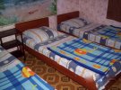 Номера эконом класса с частичными удобствами (стандартные и улучшенные).